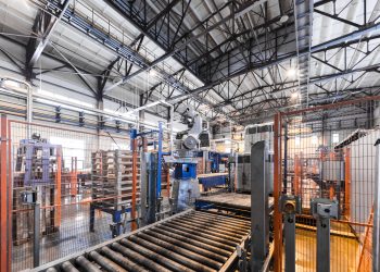 Луганский электромашиностроительный завод выпустил за год более 1,5 тысячи запчастей к оборудованию