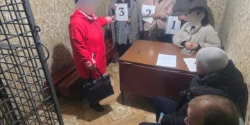 Семейный подряд: в Свердловске будут судить лжецелителей, которые «снимали порчу» за миллионы