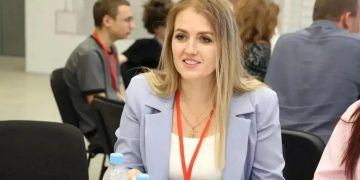 «Не учить жизни, а слушать»: в ЛНР подростки и взрослые впервые заговорили на равных