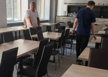 Москва обновляет гимназию №52 и Колледж технологий в Луганске к новому учебному году