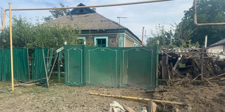 ВСУ за сутки нанесли десятки ударов по мирным жителям ЛНР: есть погибший и раненые