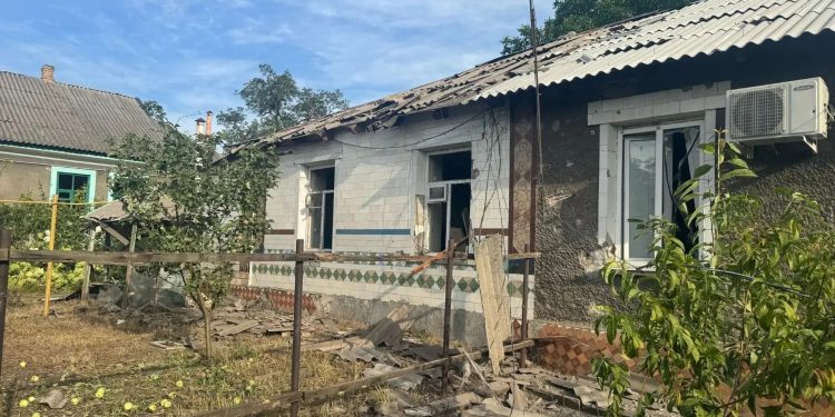 ВСУ за сутки нанесли десятки ударов по мирным жителям ЛНР: есть погибший и раненые