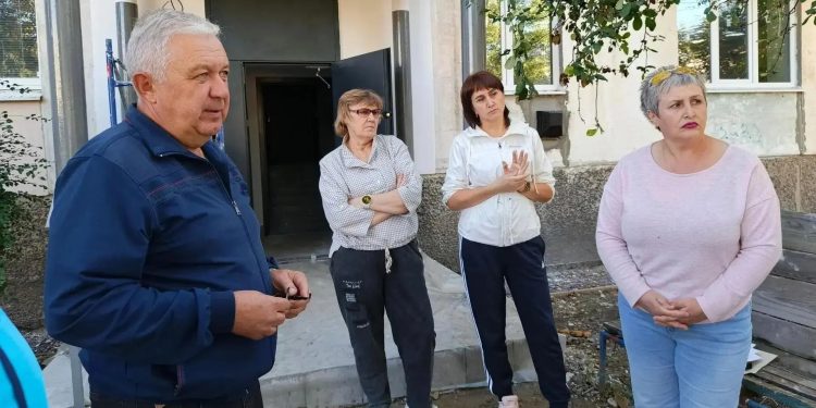 В Рубежном создали первый в городе ТОС: жители взяли благоустройство в свои руки
