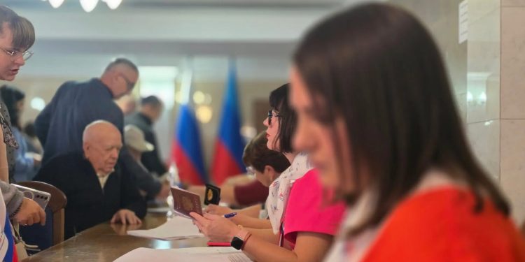 В ЛНР началось голосование на выборах в Государственную Думу