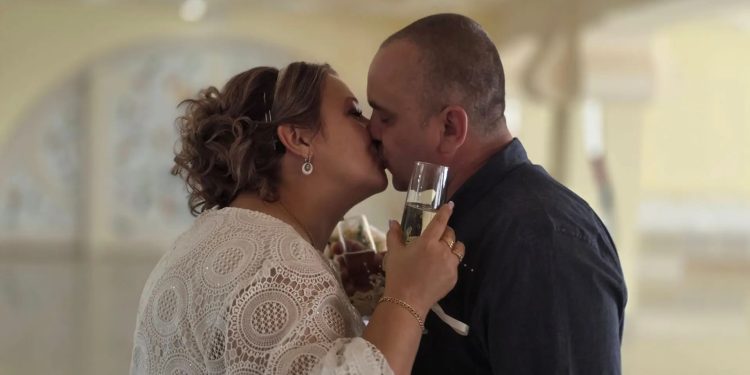 💍 Первый совместный выбор: молодожены в ЛНР проголосовали онлайн прямо в день свадьбы
