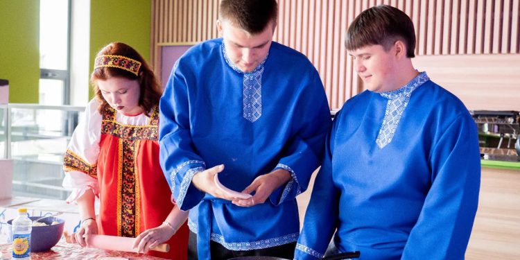 🌟 Праздник дружбы, творчества и вкуса: в Луганске ярко отметили Фестиваль национальных культур «В единстве — наша сила»