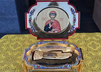 Мощи Дмитрия Донского привезли на Донбасс и отправят на передовую