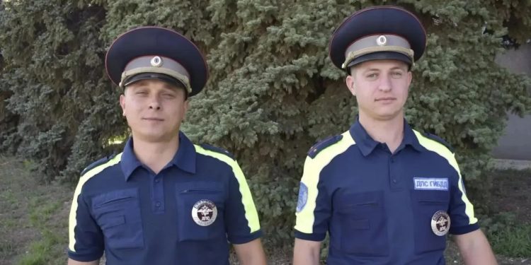 Счёт шел на секунды: инспекторы ГИБДД спасли жизнь мирному жителю Брянки после удара БПЛА