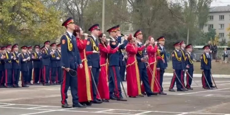 Двойной праздник: в Луганске юных патриотов посвятили в кадеты и отметили 12-летие корпуса