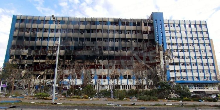 В ЛНР погибли трое, враг бил по центру Луганска