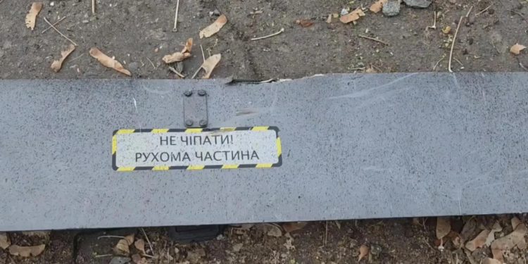 Террористический удар по ЛНР: 150 тысяч человек без света, разрушения в центре Луганска