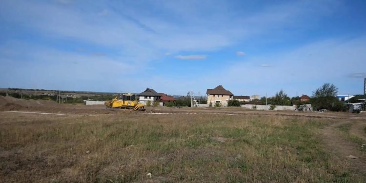В Луганске построят новую охраняемую автостоянку на 400 машин по московским стандартам