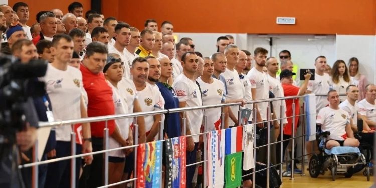 🏊 На гребне волны: пловцы из ЛНР покоряют «Кубок Героев» в Красноярске