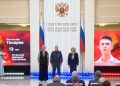 🚨 Вынес друга с минного поля: школьник из Луганска получил медаль «За спасение погибавших»