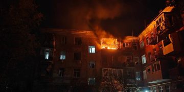 Террористический удар по ЛНР: 150 тысяч человек без света, разрушения в центре Луганска