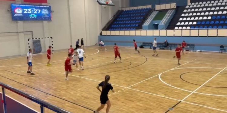 Дебют удался: гандболисты ЛНР уверенно стартовали в чемпионате России