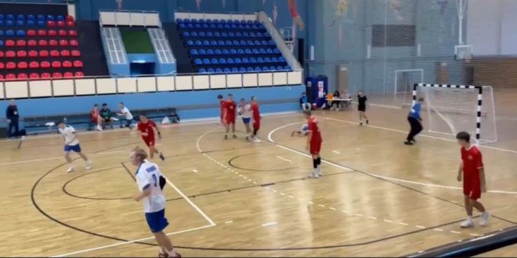Дебют удался: гандболисты ЛНР уверенно стартовали в чемпионате России